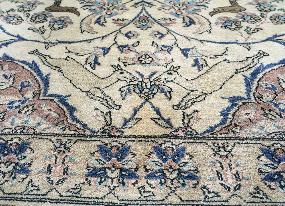 aalam green wool hand knotted Rug - CloseUp