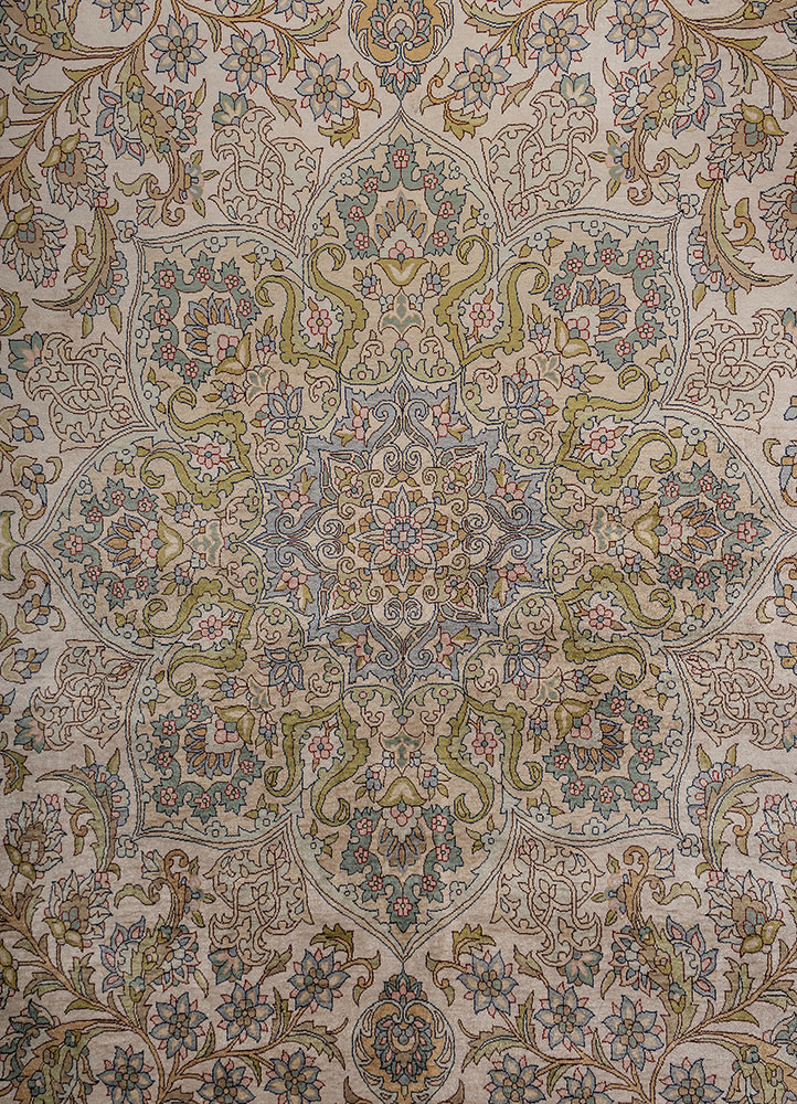 gulmarg green silk hand knotted Rug - CloseUp gulmarg green silk hand knotted Rug - CloseUp