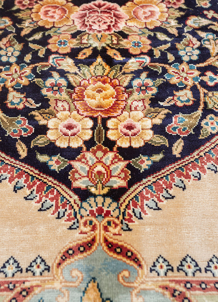 gulmarg blue silk hand knotted Rug - CloseUp gulmarg blue silk hand knotted Rug - CloseUp