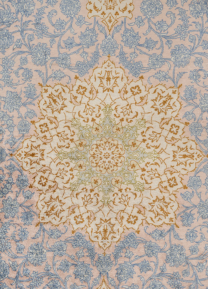 gulmarg ivory silk hand knotted Rug - CloseUp