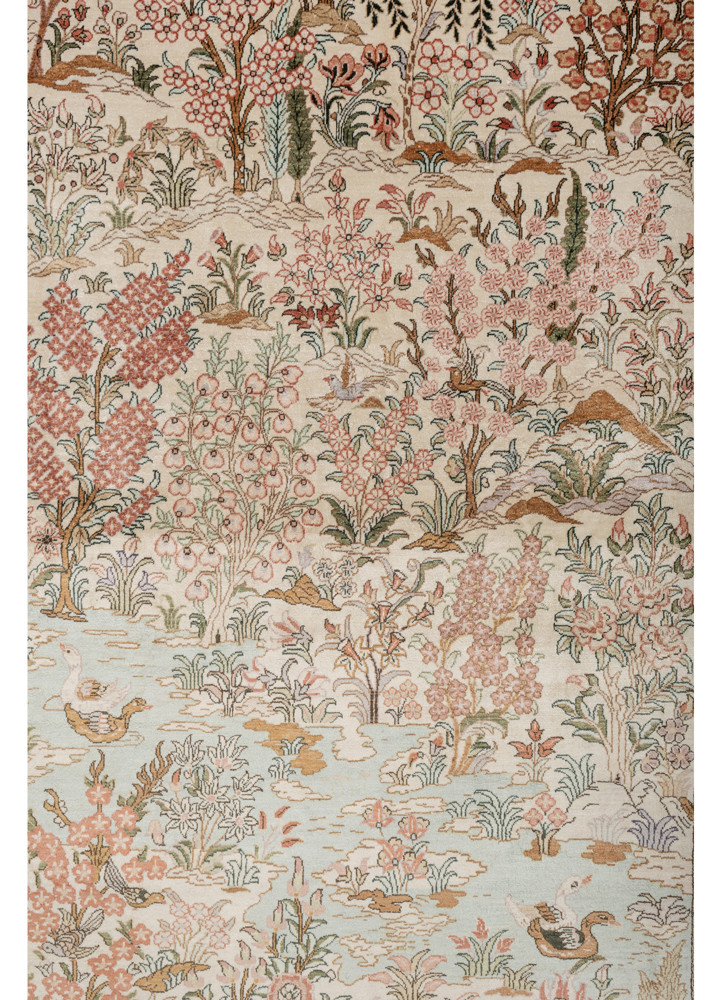 aprezo green silk hand knotted Rug - CloseUp