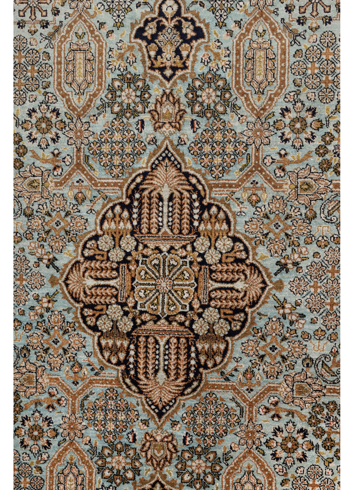 aprezo pink and purple silk hand knotted Rug - CloseUp