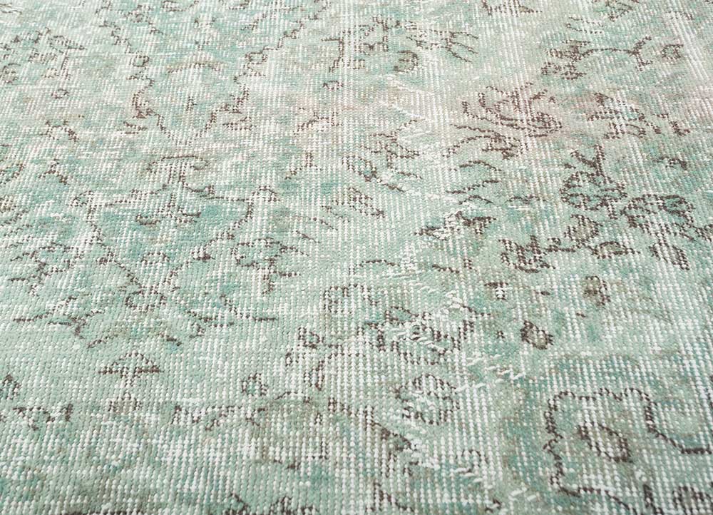 vintage blue wool hand knotted Rug - CloseUp