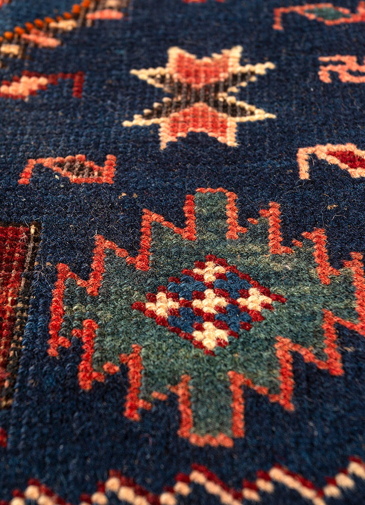 kiaan blue wool hand knotted Rug - CloseUp kiaan blue wool hand knotted Rug - CloseUp