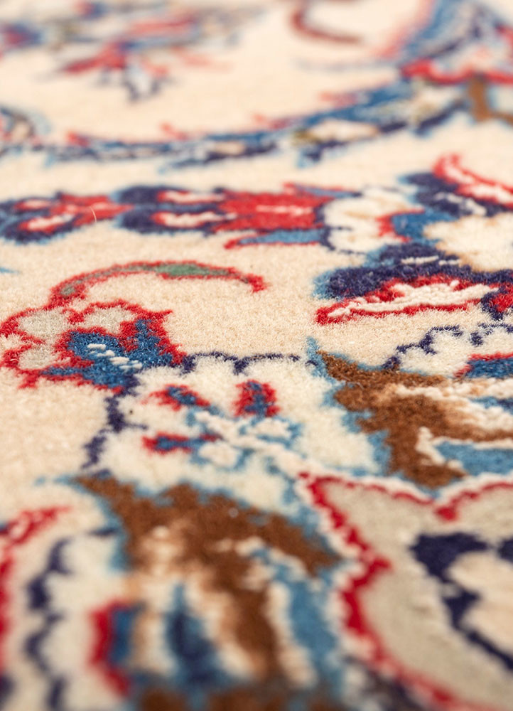 aalam ivory wool hand knotted Rug - CloseUp aalam ivory wool hand knotted Rug - CloseUp
