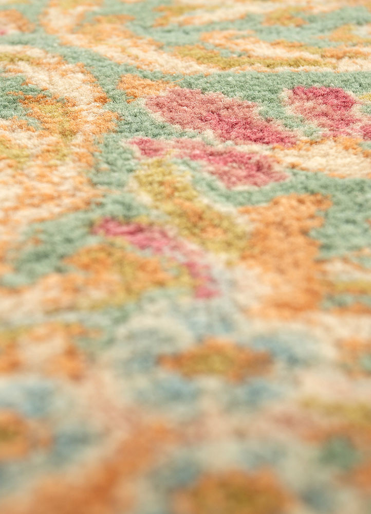 aalam ivory wool hand knotted Rug - CloseUp