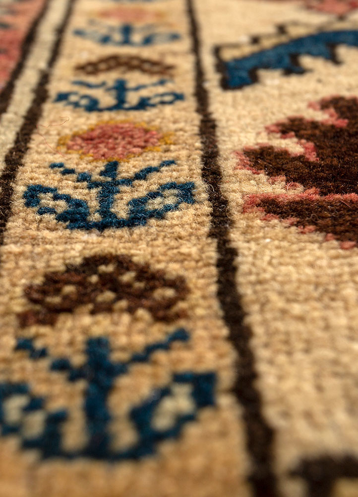 kiaan blue wool hand knotted Rug - CloseUp