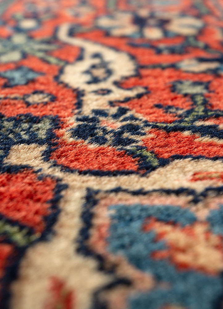 aalam gold wool hand knotted Rug - CloseUp