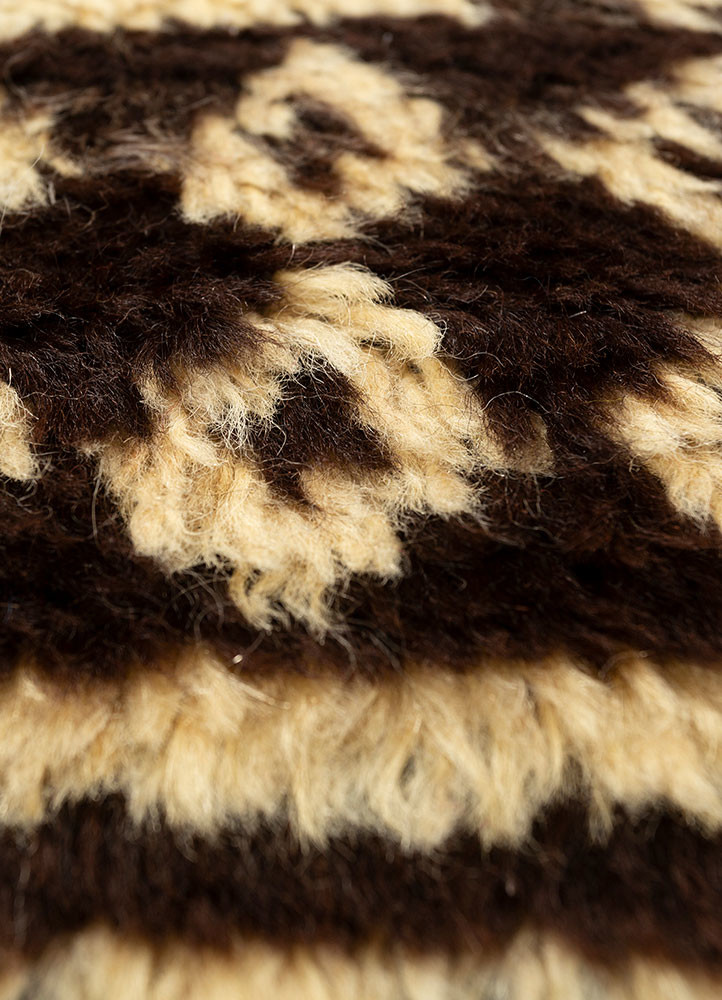 zuri beige and brown wool hand knotted Rug - CloseUp zuri beige and brown wool hand knotted Rug - CloseUp