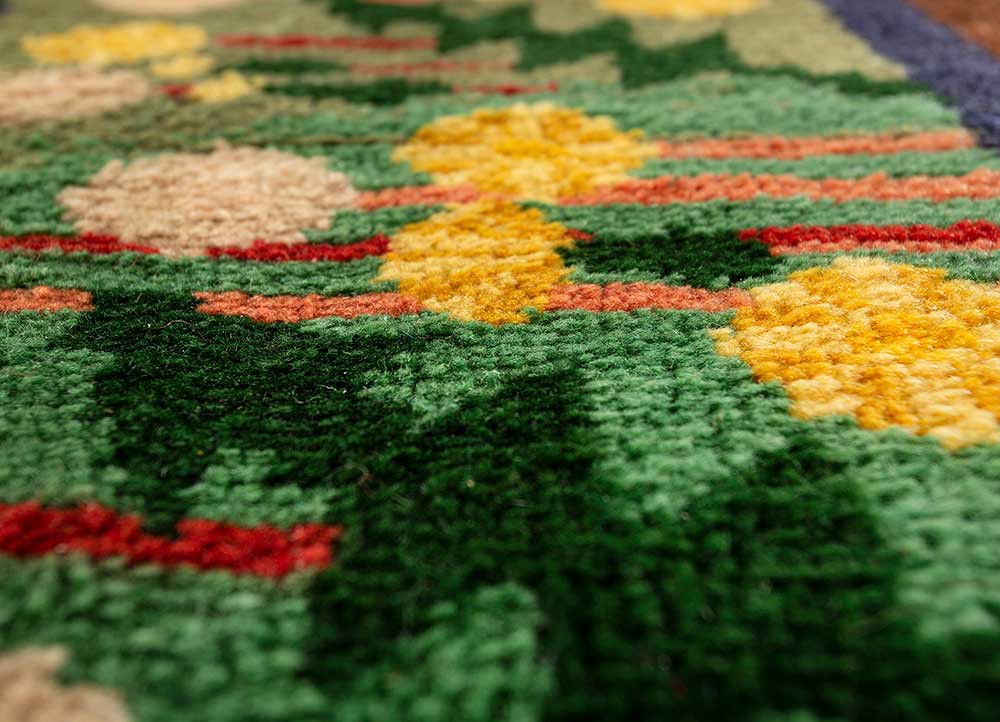 aalam green wool hand knotted Rug - CloseUp