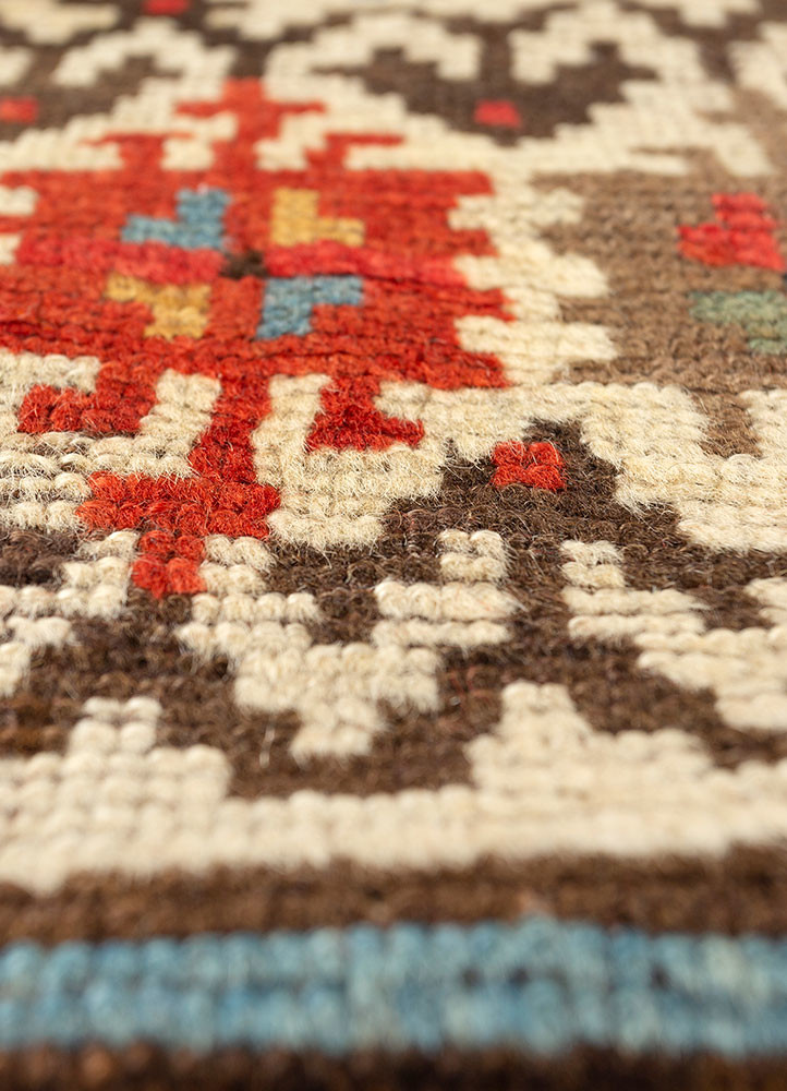 aalam ivory wool hand knotted Rug - CloseUp