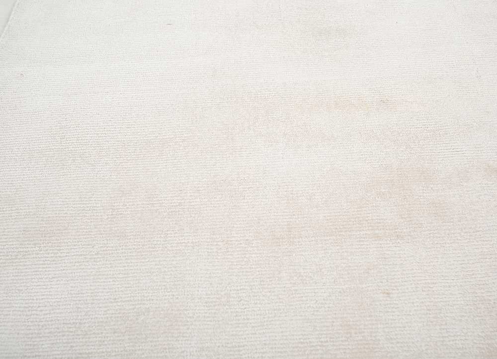 basis ivory viscose hand loom Rug - CloseUp