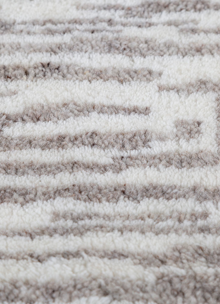 aprezo ivory wool hand knotted Rug - CloseUp aprezo ivory wool hand knotted Rug - CloseUp