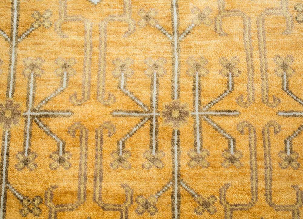 cyanna gold wool hand knotted Rug - CloseUp