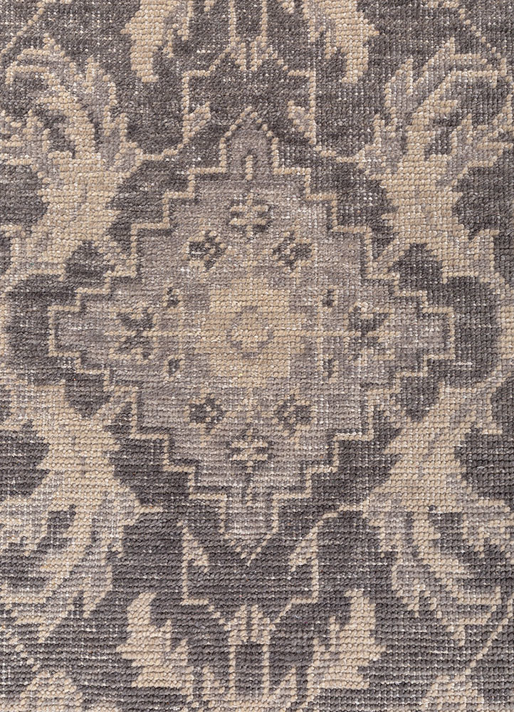 erbe grey and black wool hand knotted Rug - CloseUp erbe grey and black wool hand knotted Rug - CloseUp