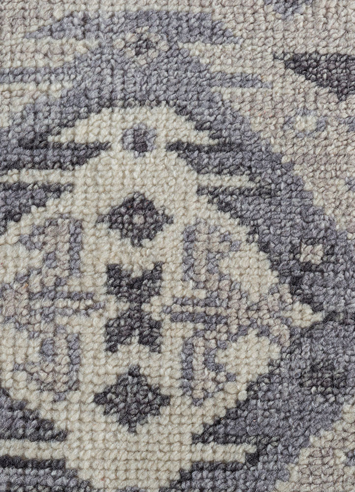 savana grey and black wool hand knotted Rug - CloseUp savana grey and black wool hand knotted Rug - CloseUp