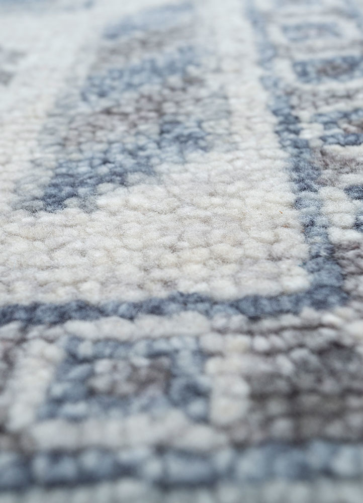 savana blue wool hand knotted Rug - CloseUp