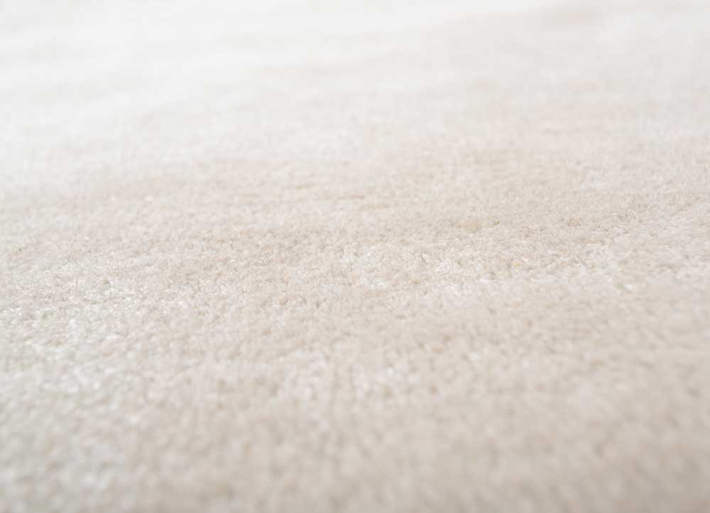 hacienda ivory wool and viscose hand tufted Rug - CloseUp