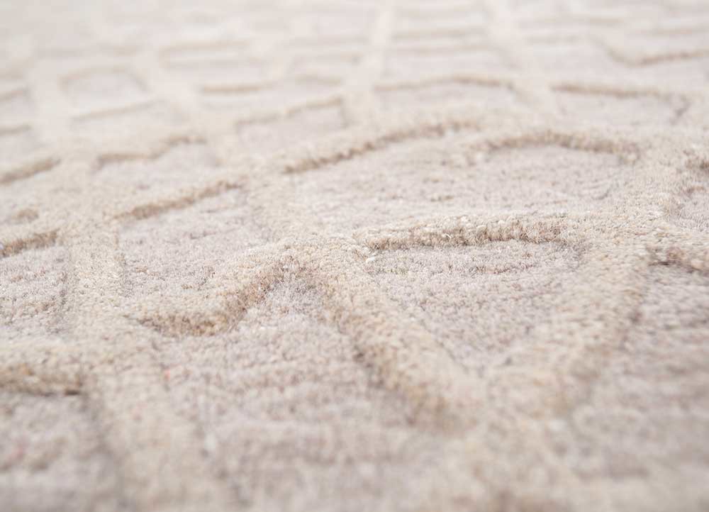mythos ivory wool and viscose hand tufted Rug - CloseUp