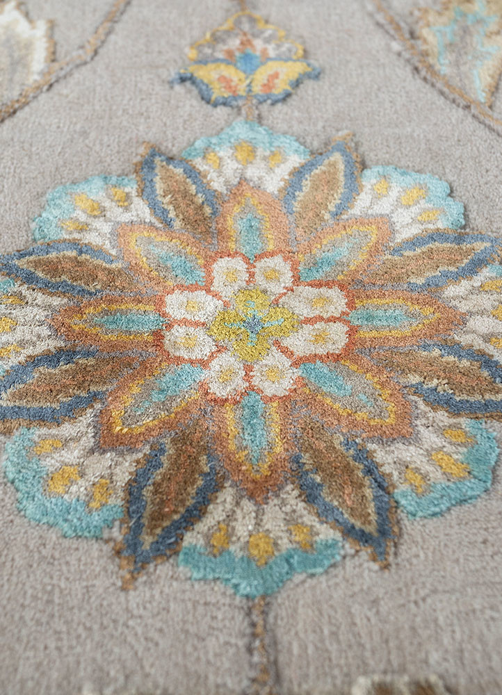 aurora ivory wool and silk hand knotted Rug - CloseUp aurora ivory wool and silk hand knotted Rug - CloseUp