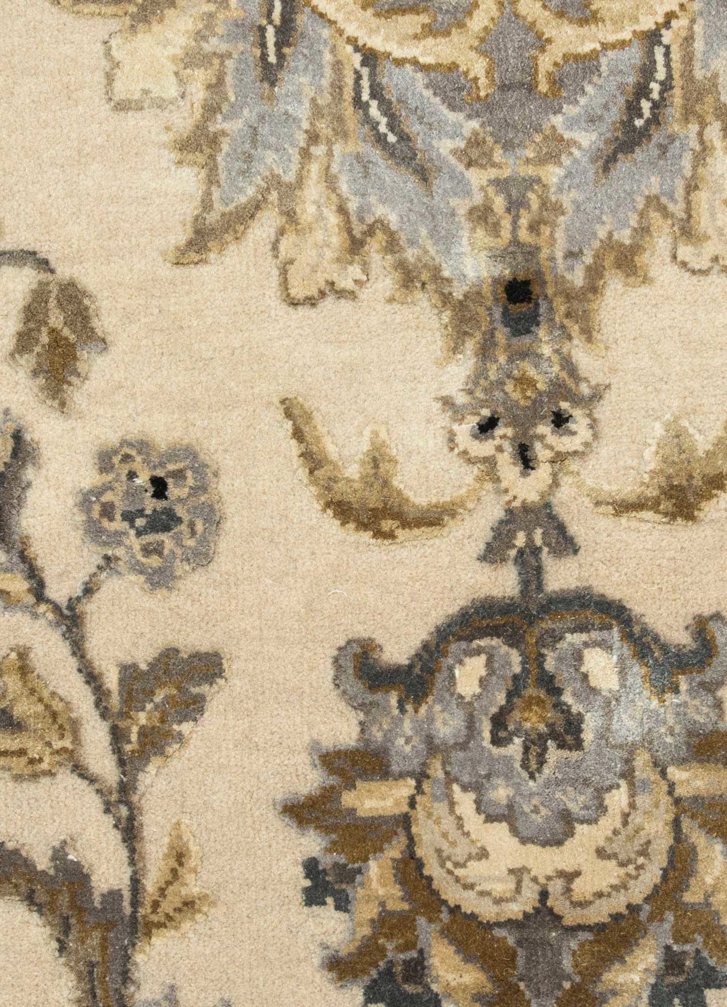 aurora ivory wool and silk hand knotted Rug - CloseUp aurora ivory wool and silk hand knotted Rug - CloseUp
