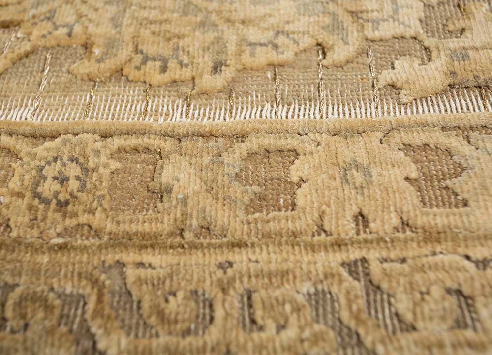 aurora grey and black wool and silk hand knotted Rug - CloseUp
