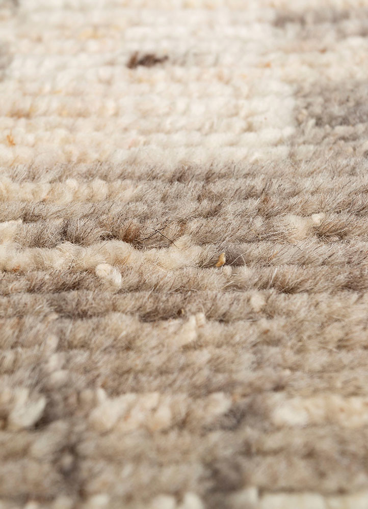 manifest beige and brown wool hand knotted Rug - CloseUp manifest beige and brown wool hand knotted Rug - CloseUp