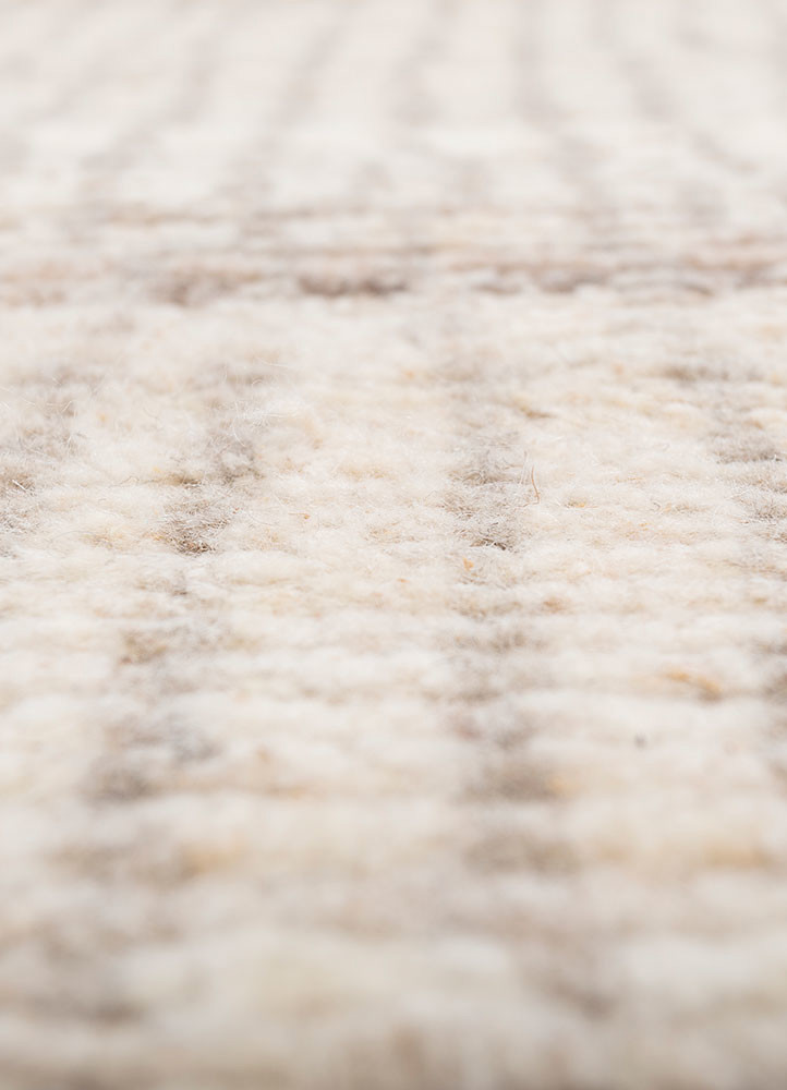 manifest ivory wool hand knotted Rug - CloseUp manifest ivory wool hand knotted Rug - CloseUp
