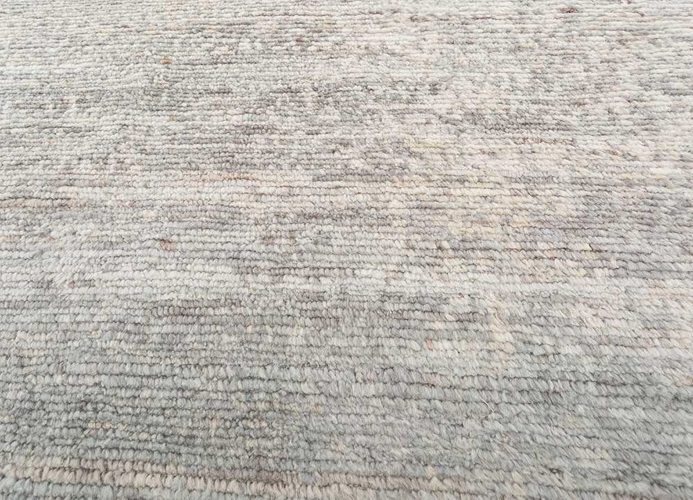 uvenuti ivory afghan wool hand knotted Rug - CloseUp