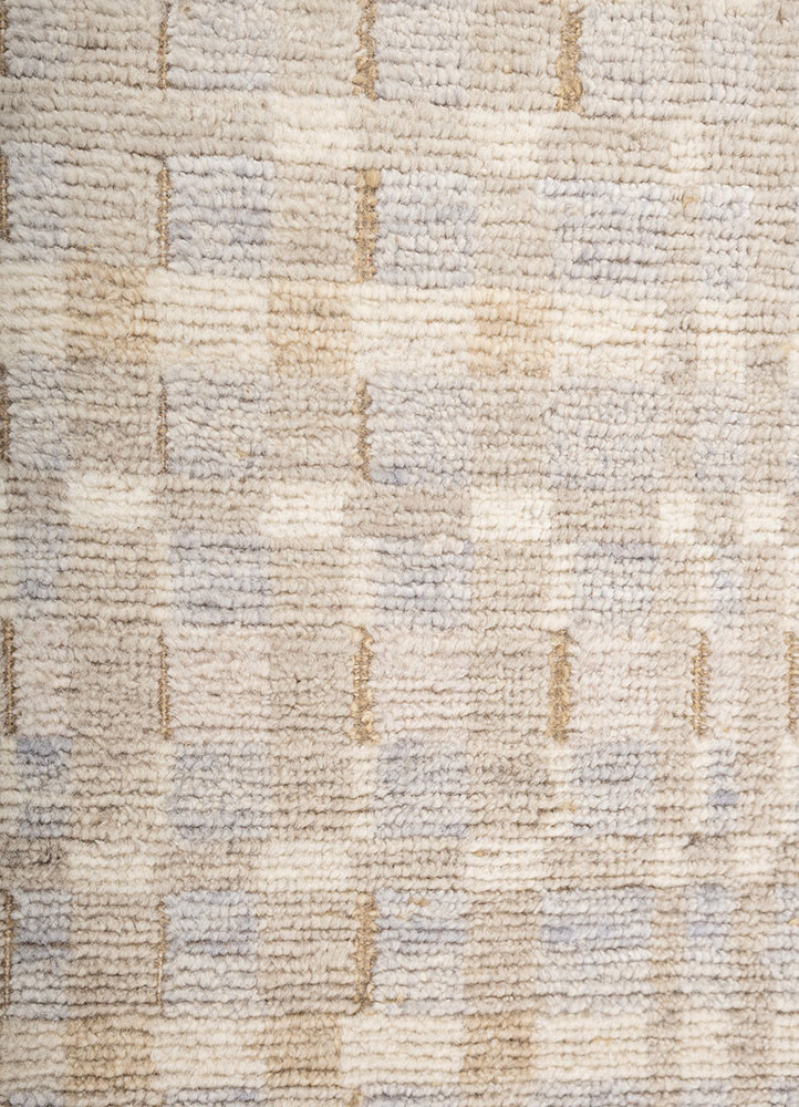 manifest ivory wool hand knotted Rug - CloseUp