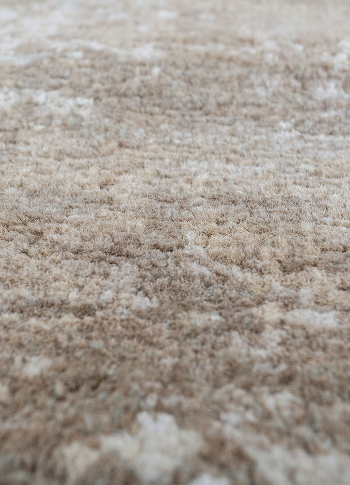 far east ivory silk hand knotted Rug - CloseUp far east ivory silk hand knotted Rug - CloseUp