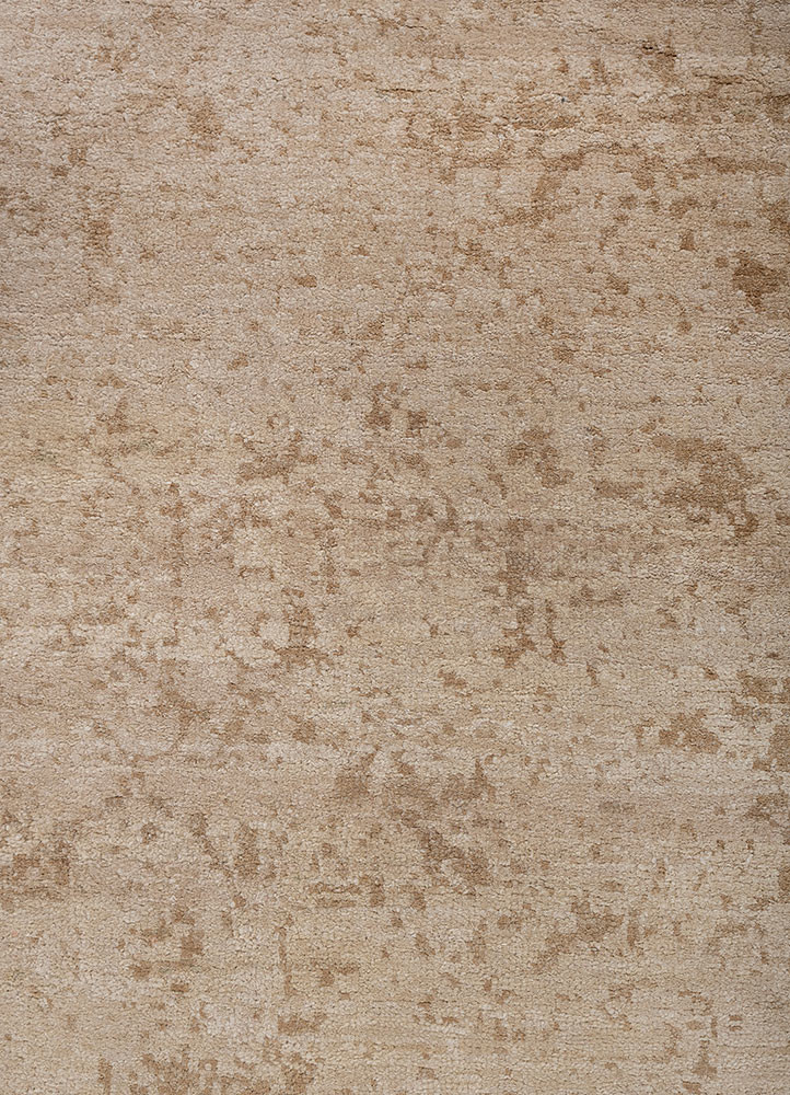far east beige and brown silk hand knotted Rug - CloseUp