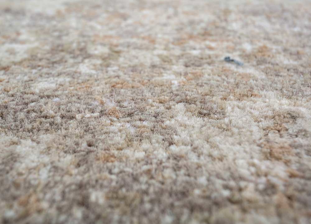 gulmarg ivory silk hand knotted Rug - CloseUp gulmarg ivory silk hand knotted Rug - CloseUp