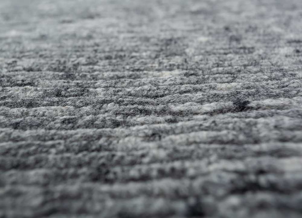 hula grey and black wool hand knotted Rug - CloseUp