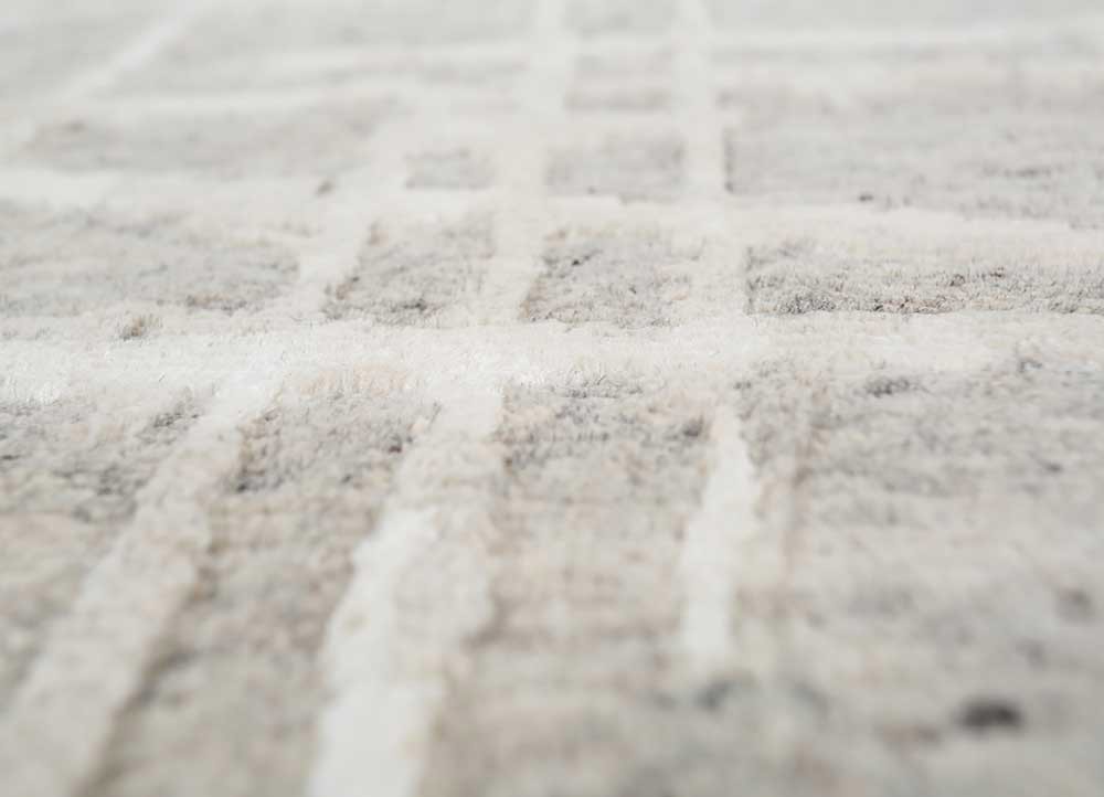 aprezo ivory wool and viscose hand knotted Rug - CloseUp aprezo ivory wool and viscose hand knotted Rug - CloseUp