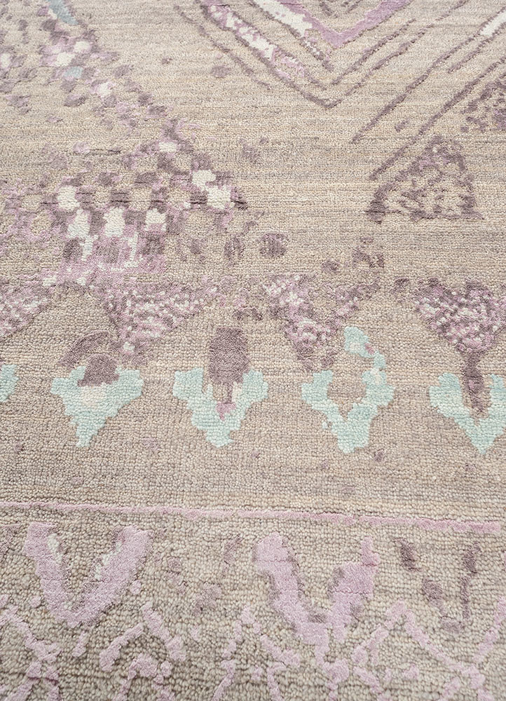 uvenuti ivory wool and bamboo silk hand knotted Rug - CloseUp uvenuti ivory wool and bamboo silk hand knotted Rug - CloseUp