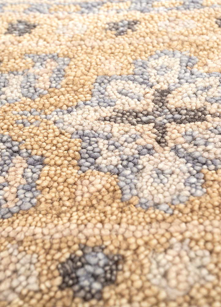 erbe gold wool hand knotted Rug - CloseUp