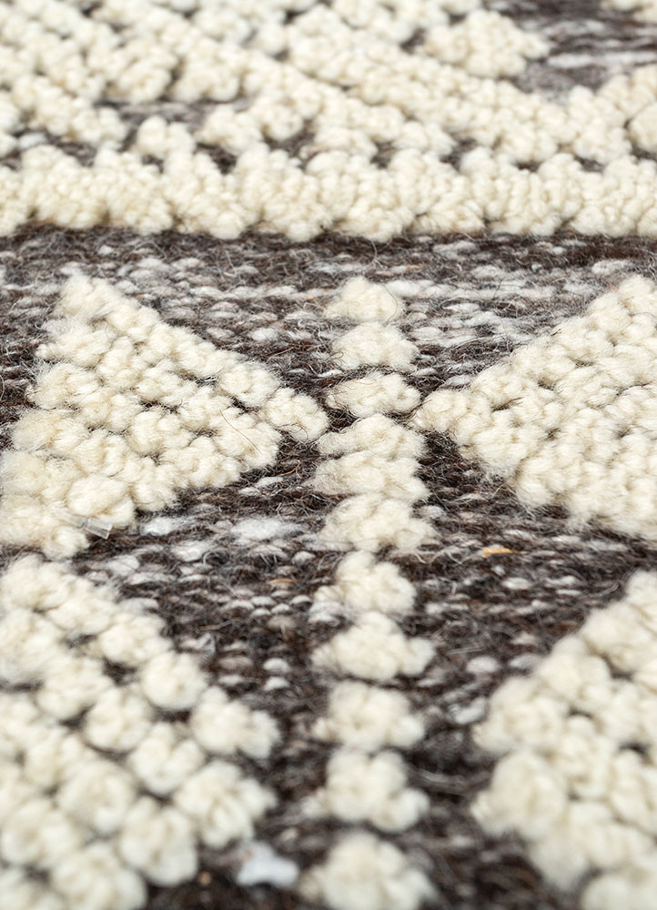 manifest ivory wool hand knotted Rug - CloseUp manifest ivory wool hand knotted Rug - CloseUp