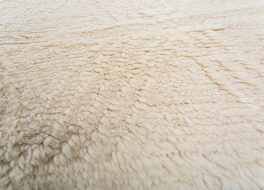 zuri ivory wool hand knotted Rug - CloseUp