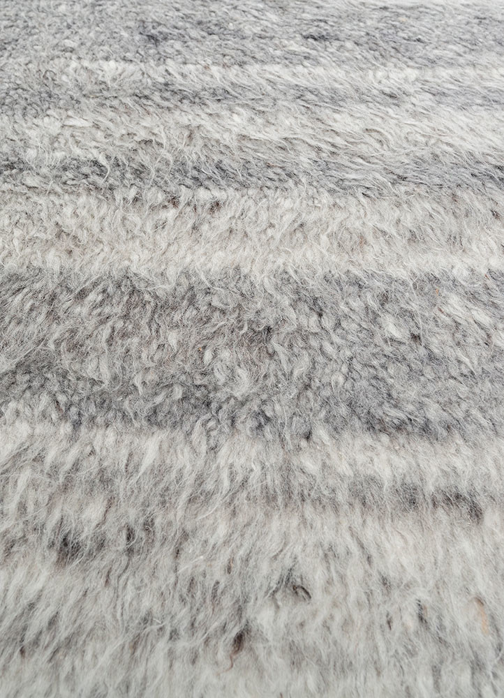uvenuti ivory wool hand knotted Rug - CloseUp uvenuti ivory wool hand knotted Rug - CloseUp
