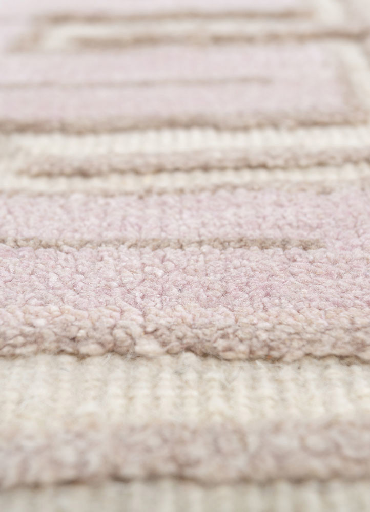 manifest pink and purple wool and bamboo silk hand knotted Rug - CloseUp