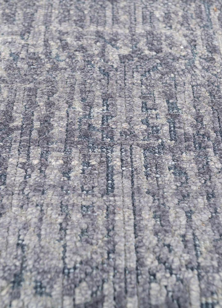 entropy blue wool and silk hand knotted Rug - CloseUp
