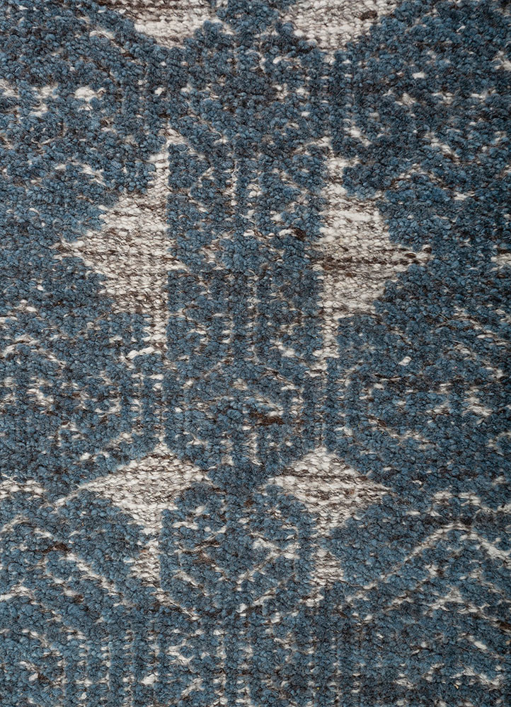 manifest blue wool and viscose hand knotted Rug - CloseUp manifest blue wool and viscose hand knotted Rug - CloseUp