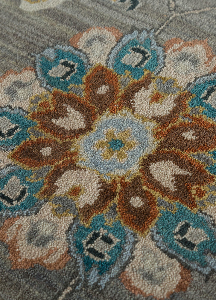 gulnar grey and black wool hand knotted Rug - CloseUp gulnar grey and black wool hand knotted Rug - CloseUp