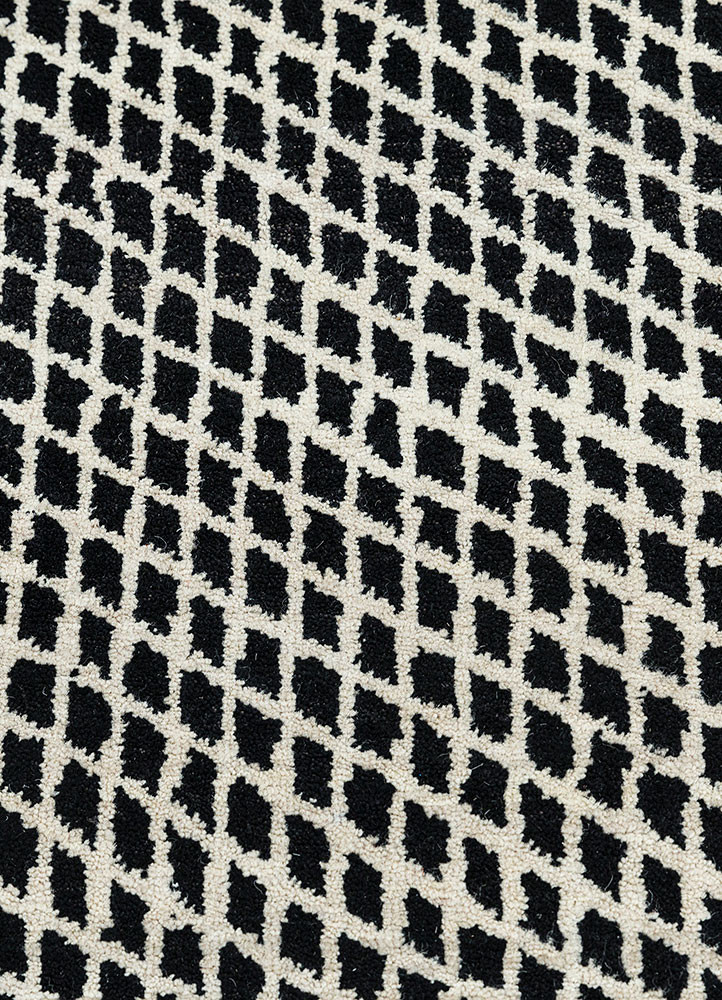 blythe grey and black wool hand knotted Rug - CloseUp blythe grey and black wool hand knotted Rug - CloseUp