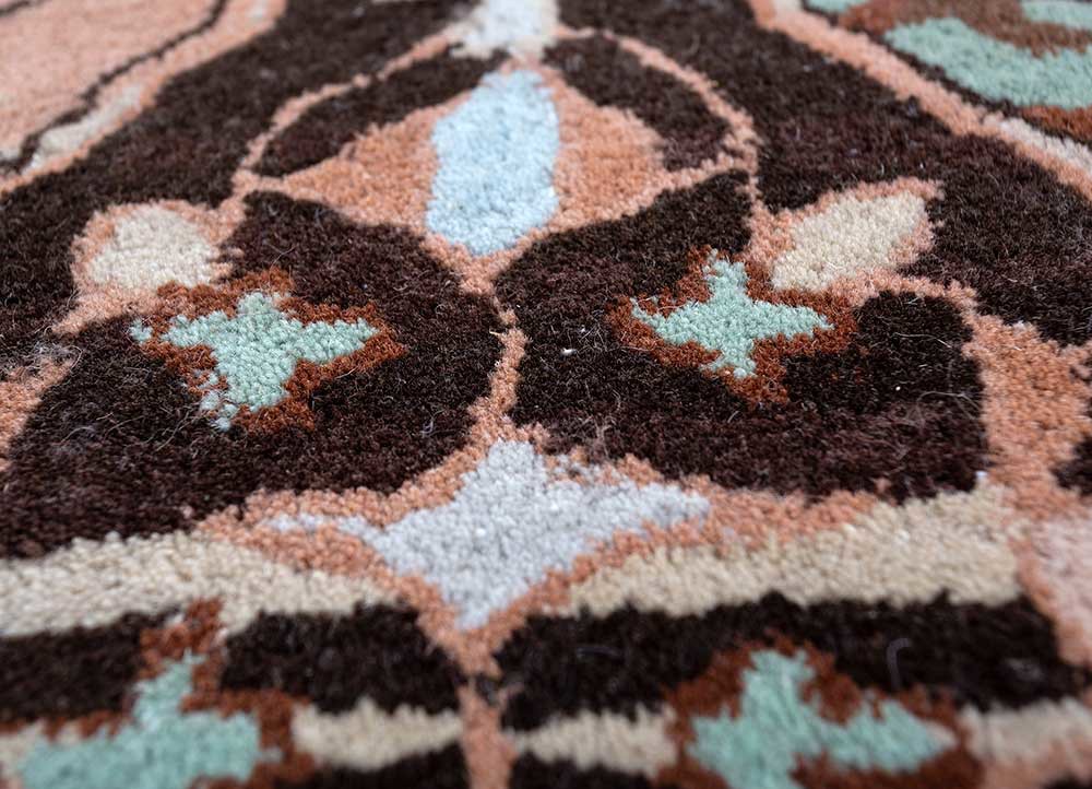 mythos gold wool hand tufted Rug - CloseUp