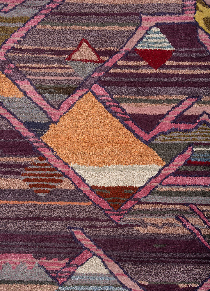 weaver art reserve pink and purple wool hand tufted Rug - CloseUp