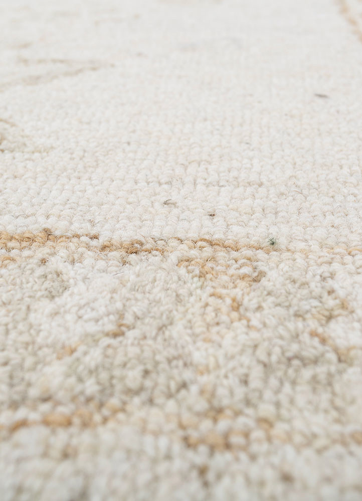 imara ivory wool hand tufted Rug - CloseUp