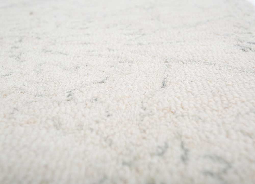imara ivory wool hand tufted Rug - CloseUp