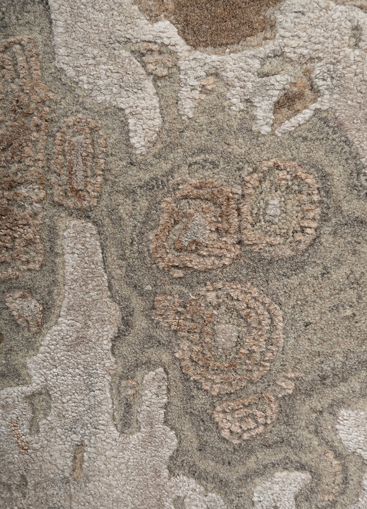 genesis grey and black wool and bamboo silk hand tufted Rug - CloseUp
